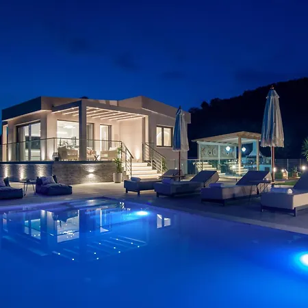 De Hierro Exclusive - Magical Hospitality In A With Pool And Breathtaking Views By Mana Gers Plános